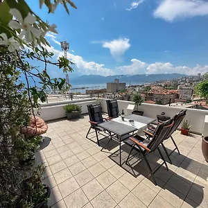 Apartment 105m2 Penthouse Sea View With Free Garage Parking, Rijeka